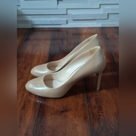 PRADA Women's Nude Patent Leather Stiletto Heels EU 40 US 10